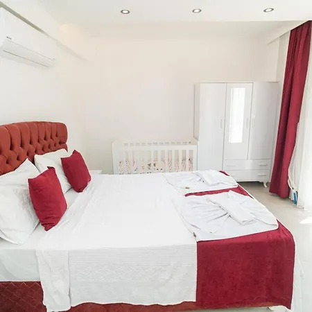 Hisaroenue'de 4 Yatak Odali Villa-villa Bahama Vila Fethiye